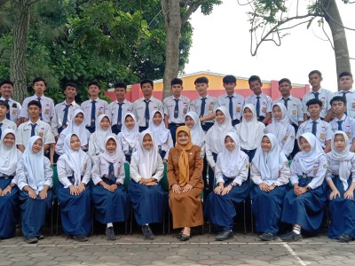 Kelas 9B T.P. 2022-2023