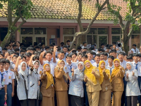 Pokja IV PKK Jawa Barat Hadirkan Bantuan Kacamata Gratis unt